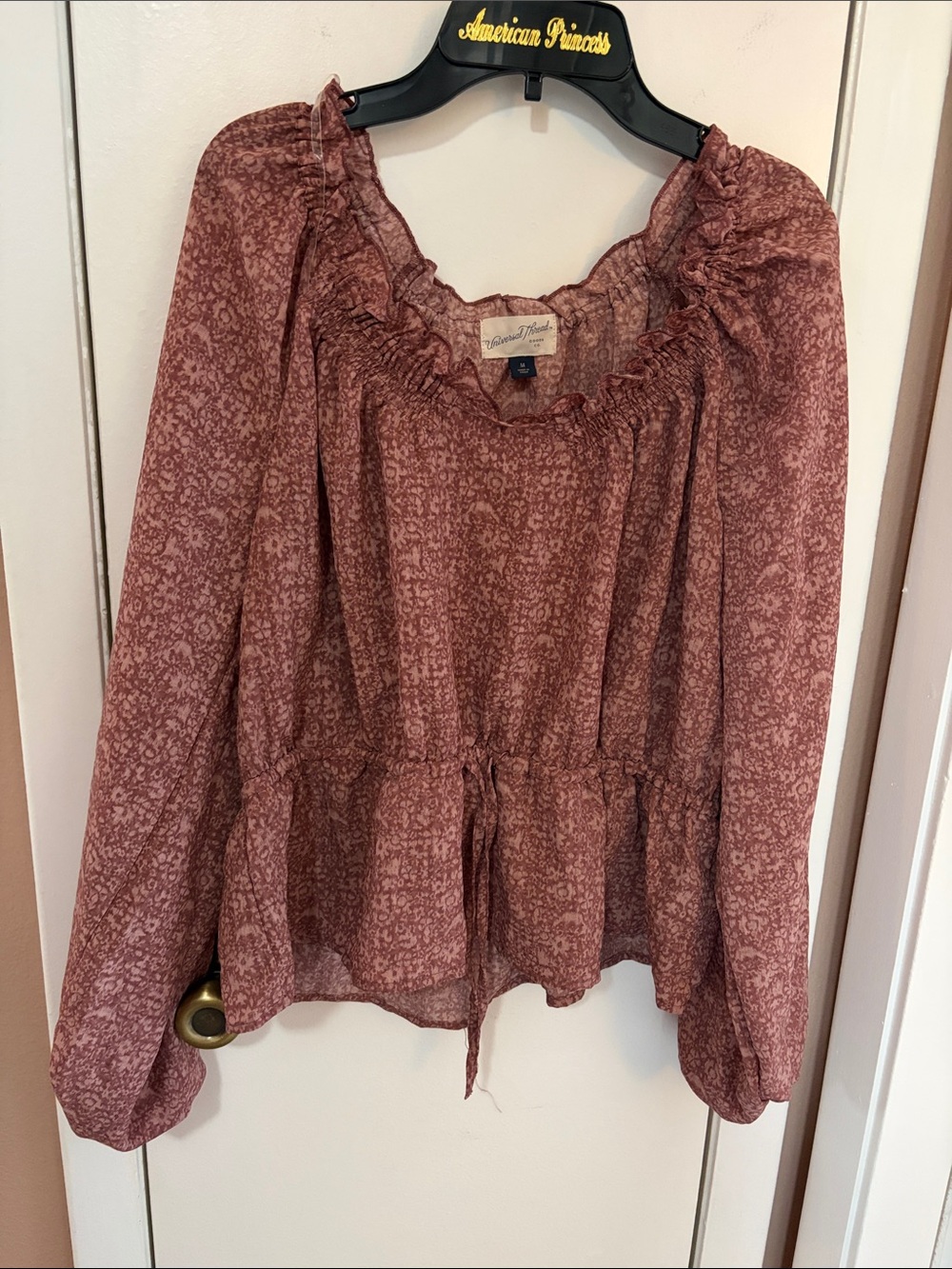 Universal thread Mauve Floral Ruffle Peasant Top